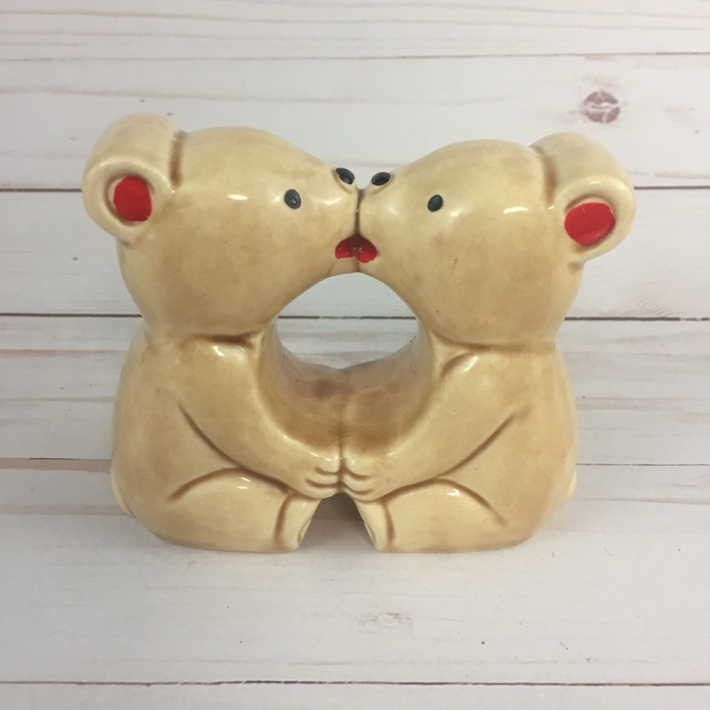 Vintage Salt Pepper Shaker Napkin Holder Ceramic Kissing Bears One Piece Japan